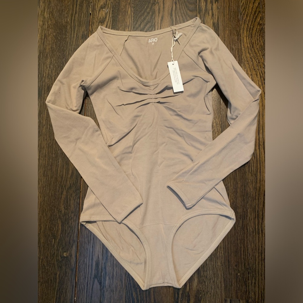 Arq NWT Paloma Leo